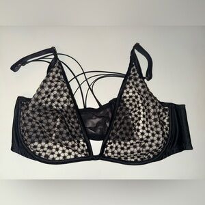 Victoria's Secret mesh bra never worn!